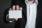 美媒稱拜登在民主黨人會議上發(fā)聲，“沒人能讓我出局，我會競選到底”