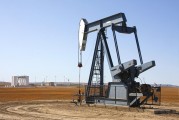 油價大跌后 OPEC+商定將增產計劃暫緩兩個月實施