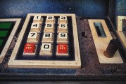 iOS精品免費(fèi)解謎游戲，探索無盡的謎團(tuán)與樂趣，揭開奇妙迷宮，iOS上免費(fèi)解謎冒險游戲推薦