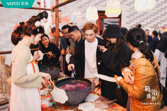 潮啟“新中式”，華帝新品發(fā)布會重構(gòu)“時尚健康生活”圖譜