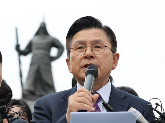 韓媒：韓國無黨派總統(tǒng)候選人黃教安宣布退選，支持執(zhí)政黨候選人金文洙